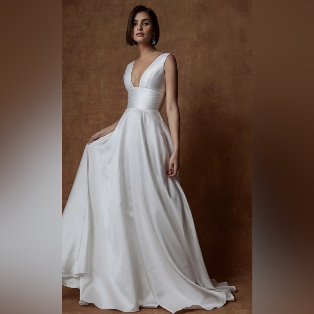 Sarah Seven Amara Gown - Pristine Condition - Picture 4 of 7